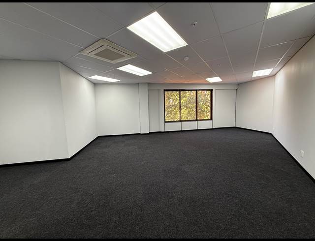 145M² OFFICE TO LET IN PARKTOWN